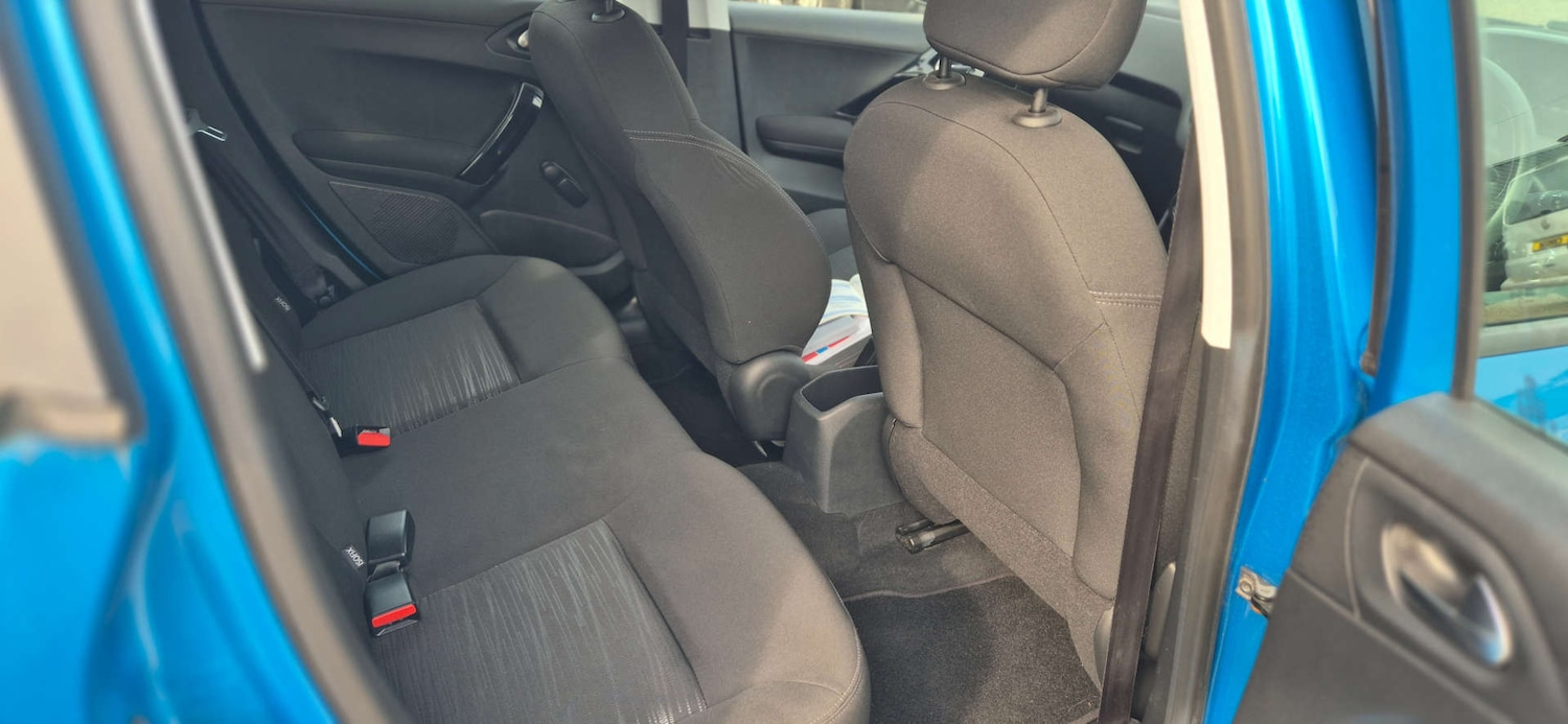 Used Peugeot 208 2012 for sale - 77988232: Photo 17