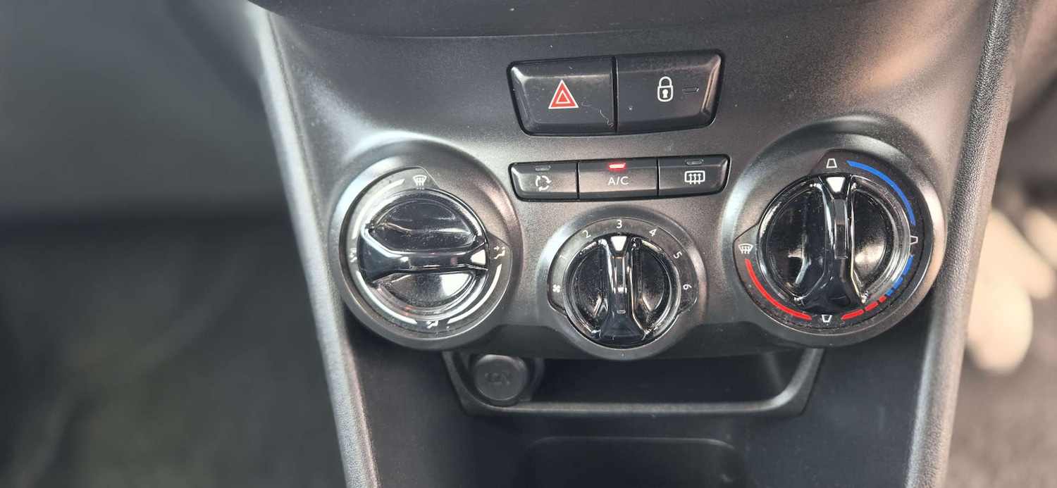 Used Peugeot 208 2012 for sale - 77988232: Photo 26