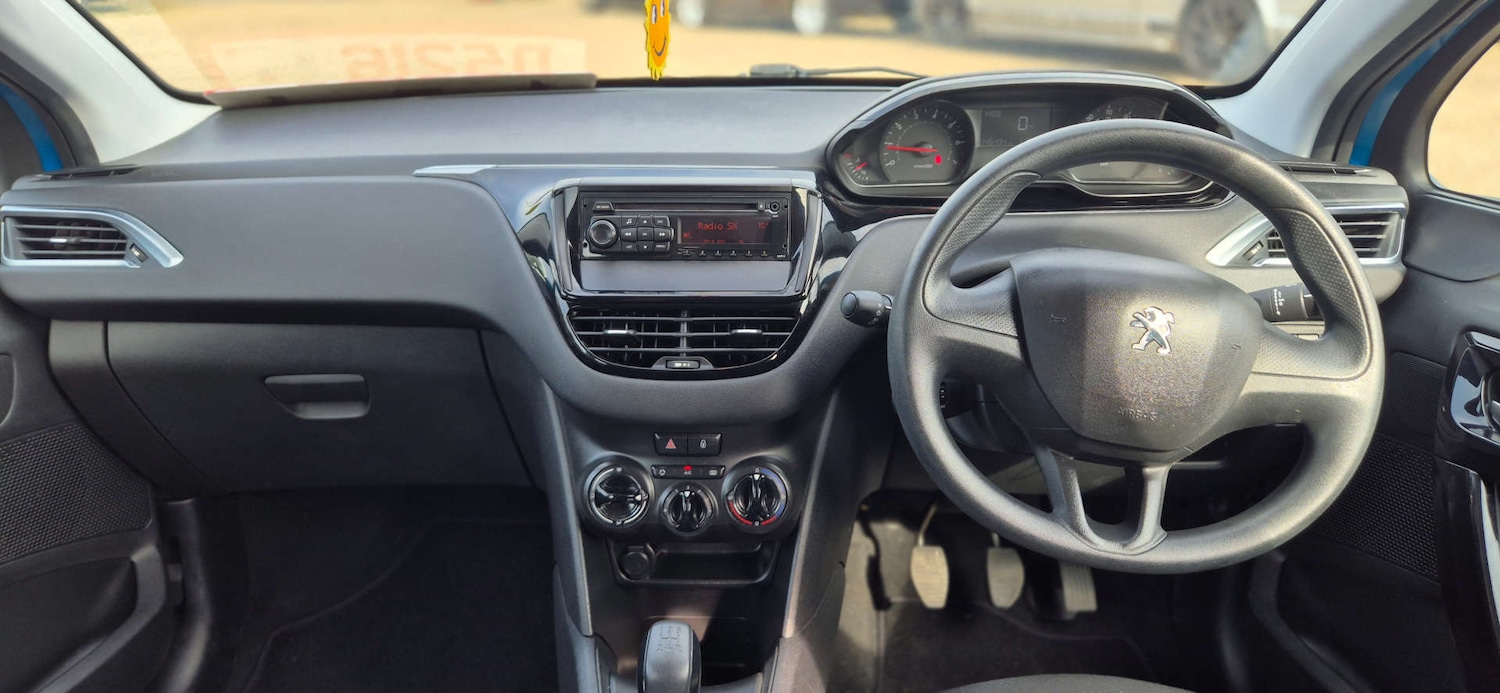 Used Peugeot 208 2012 for sale - 77988232: Photo 29