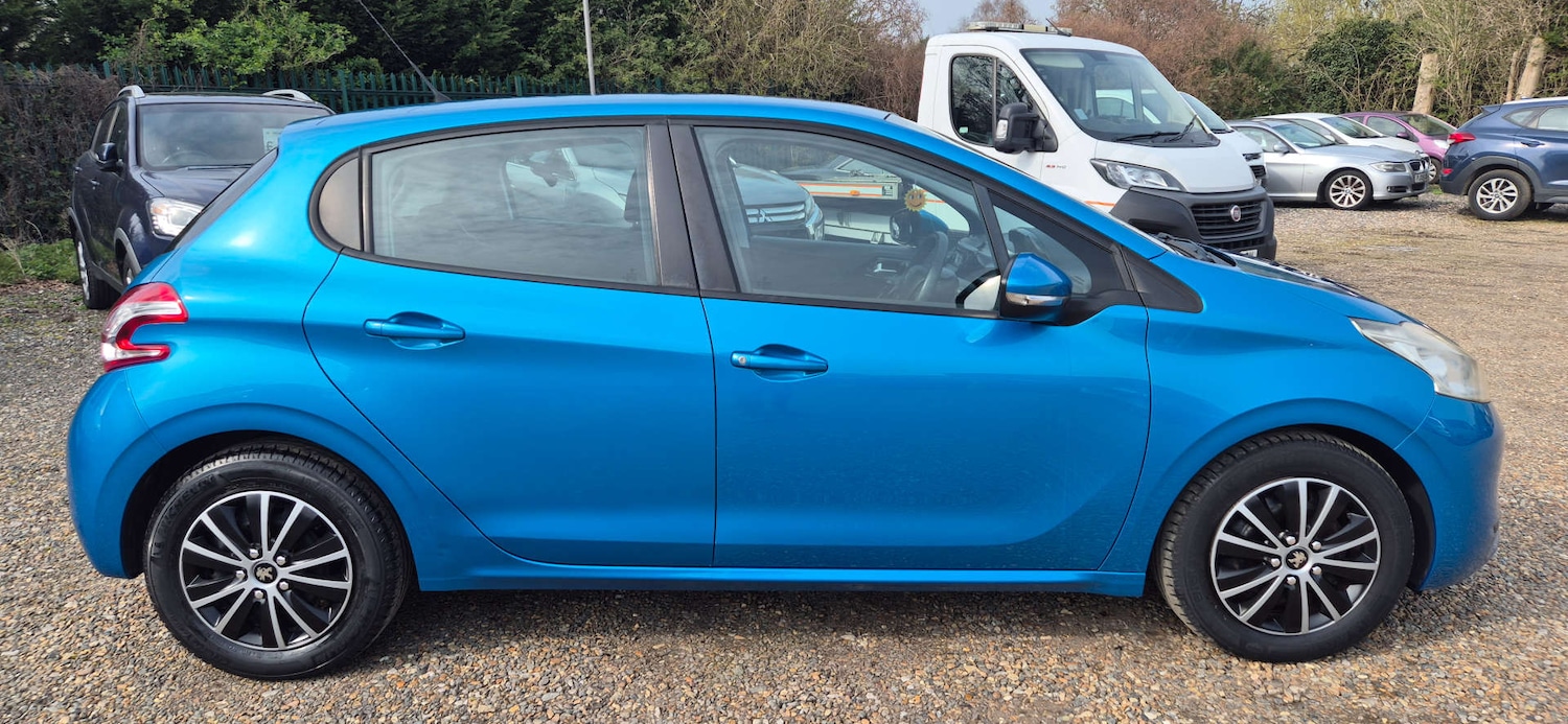 Used Peugeot 208 2012 for sale - 77988232: Photo 3