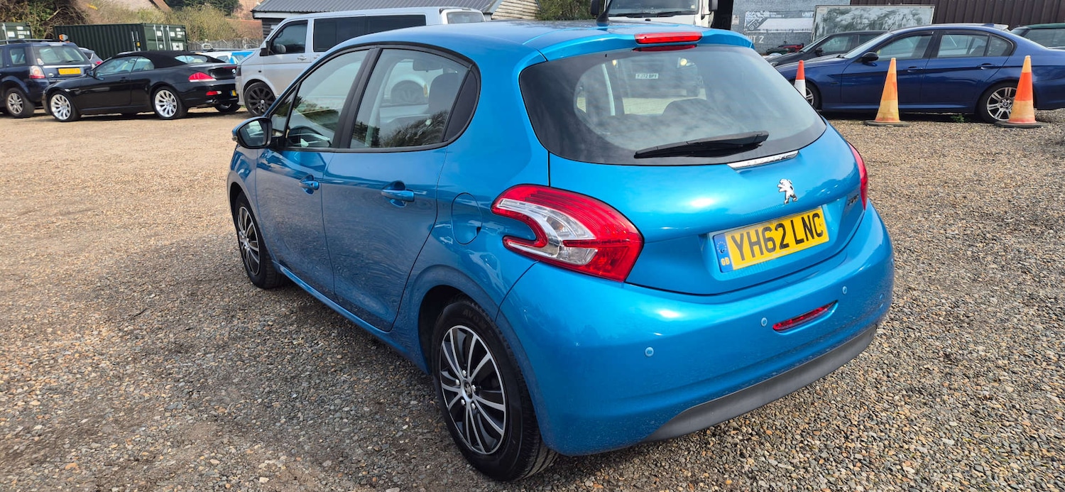 Used Peugeot 208 2012 for sale - 77988232: Photo 6