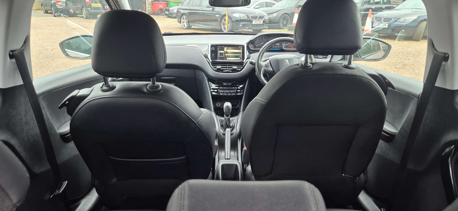 Used Peugeot 208 2013 for sale - 77519448: Photo 17