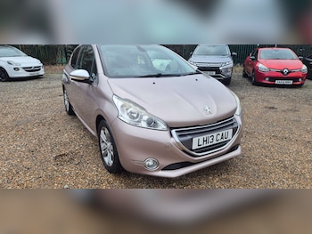Used Peugeot 208 2013 for sale - 77519448: Photo