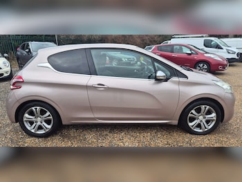 Used Peugeot 208 2013 for sale - 77519448: Photo