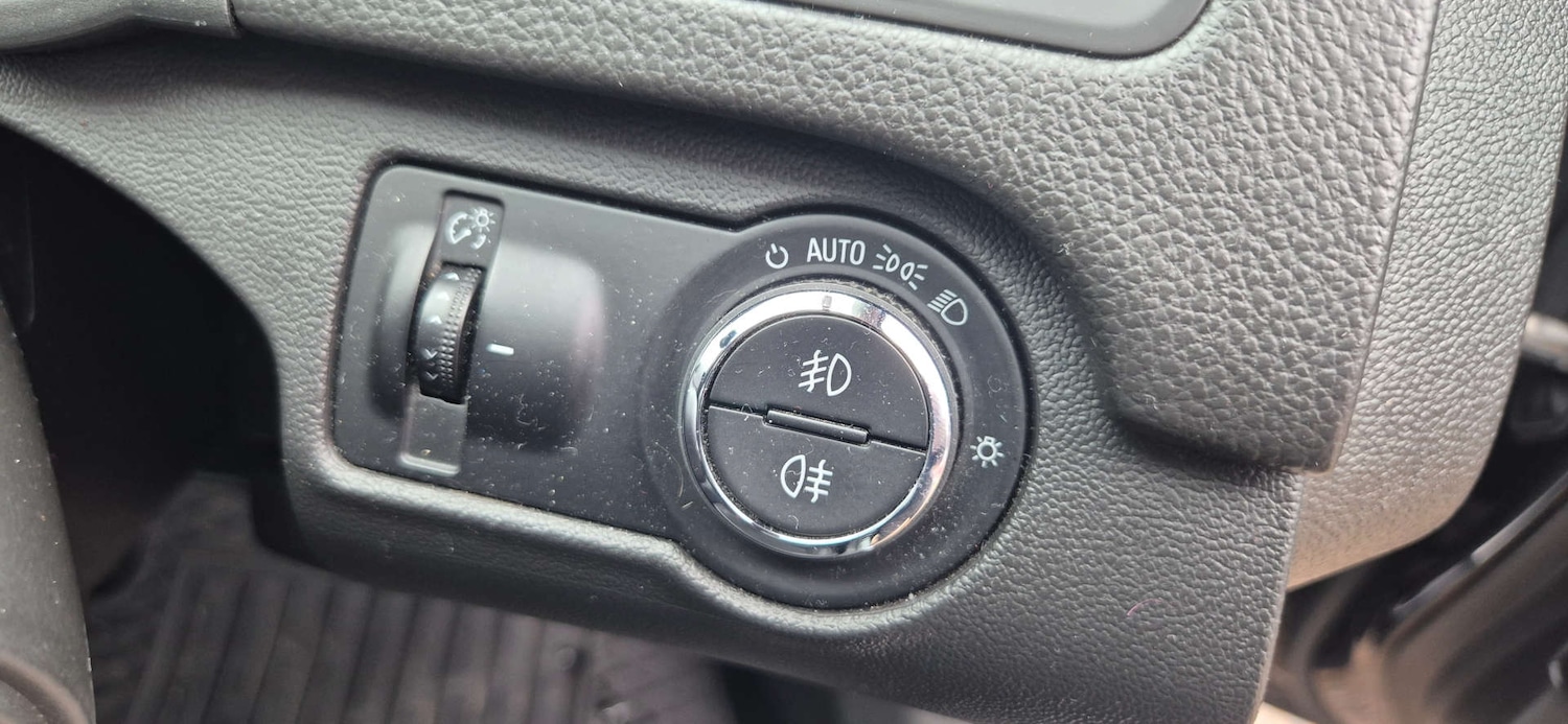 Used Vauxhall Insignia 2013 for sale - 77168084: Photo 24