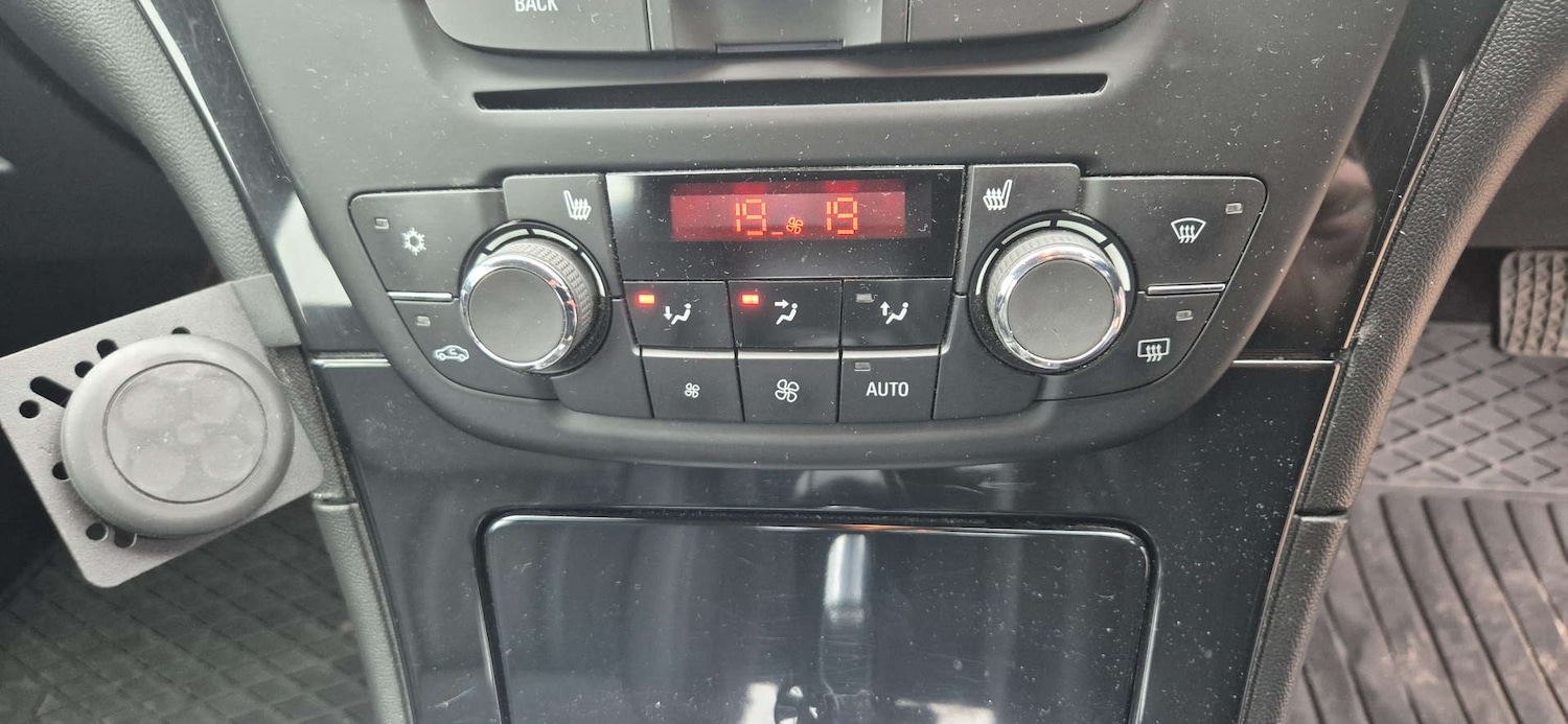 Used Vauxhall Insignia 2013 for sale - 77168084: Photo 30