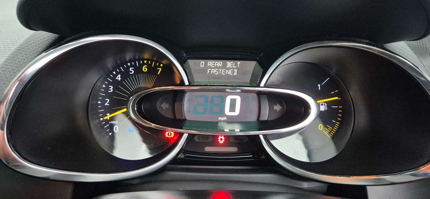 Used Renault Clio 2014 for sale - 76723385: Photo 21