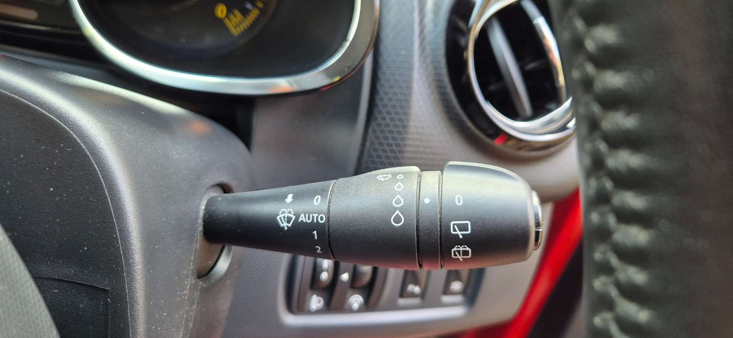 Used Renault Clio 2014 for sale - 76723385: Photo 26