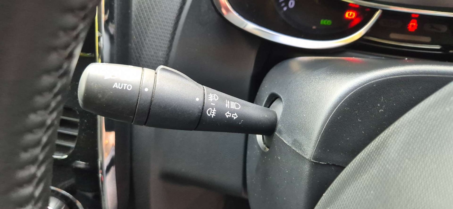 Used Renault Clio 2014 for sale - 76723385: Photo 27