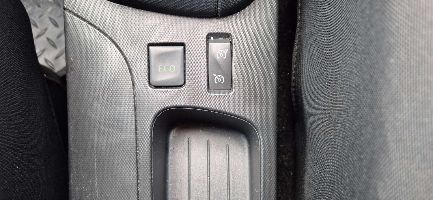 Used Renault Clio 2014 for sale - 76723385: Photo 31