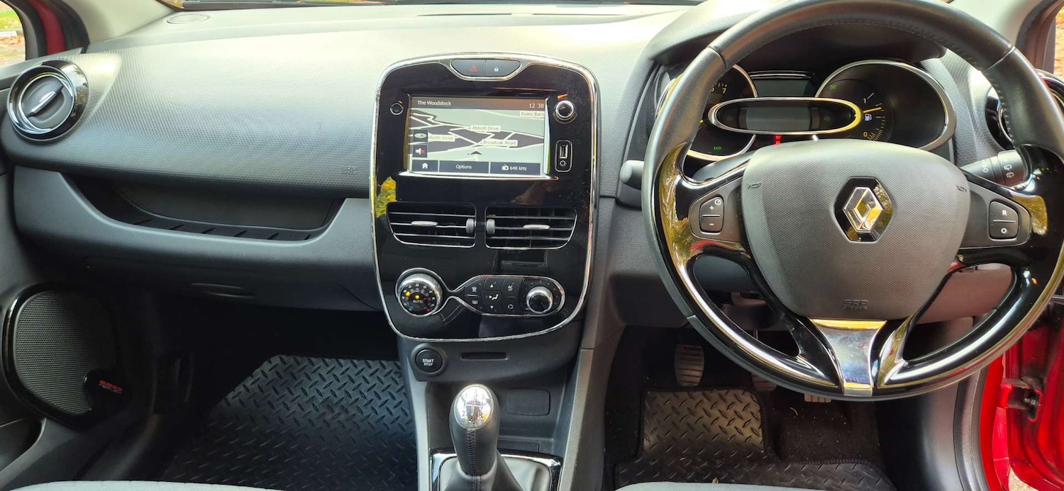 Used Renault Clio 2014 for sale - 76723385: Photo 32