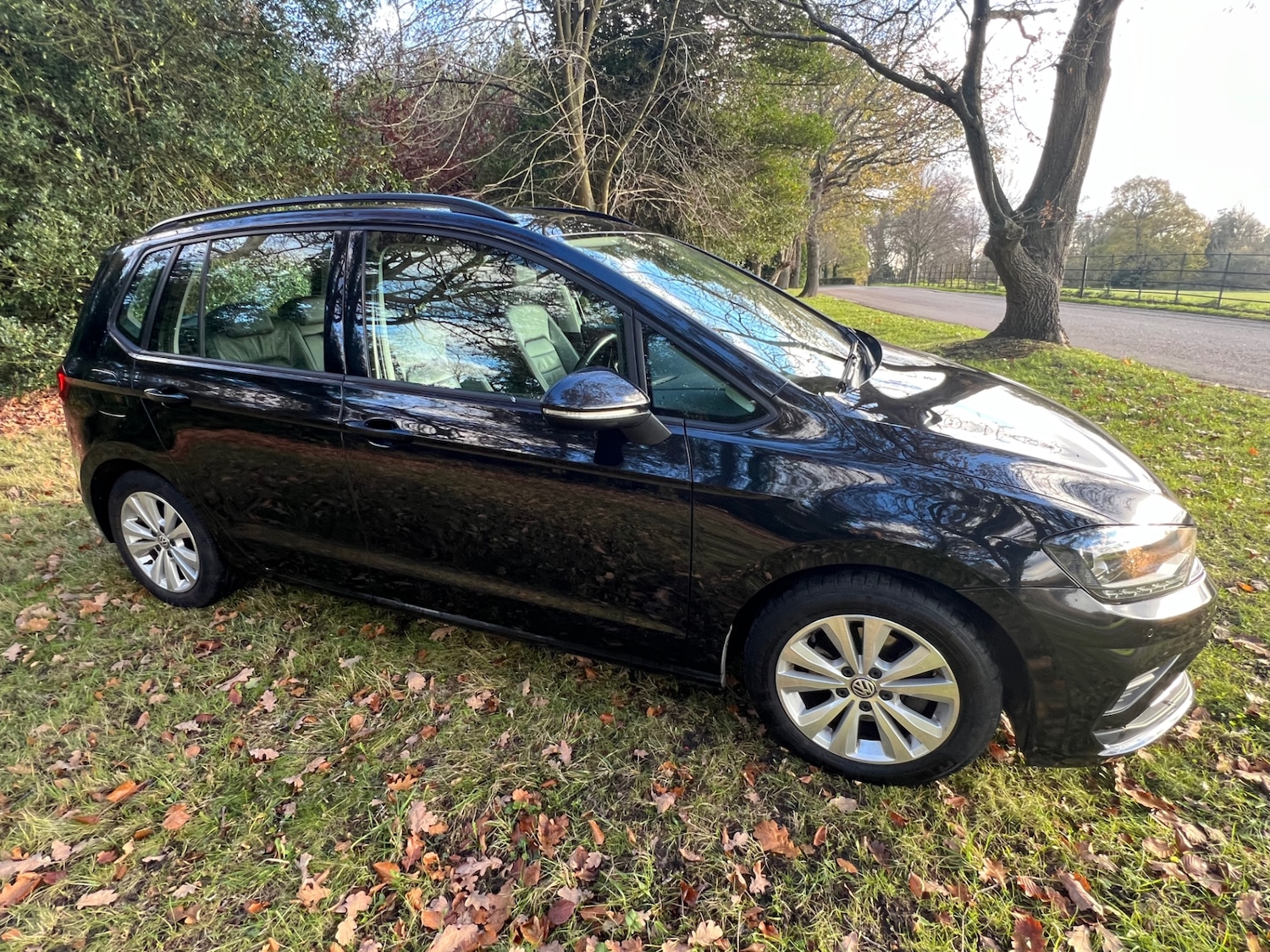 Used Volkswagen Golf SV 2018 for sale - 76713304: Photo 2
