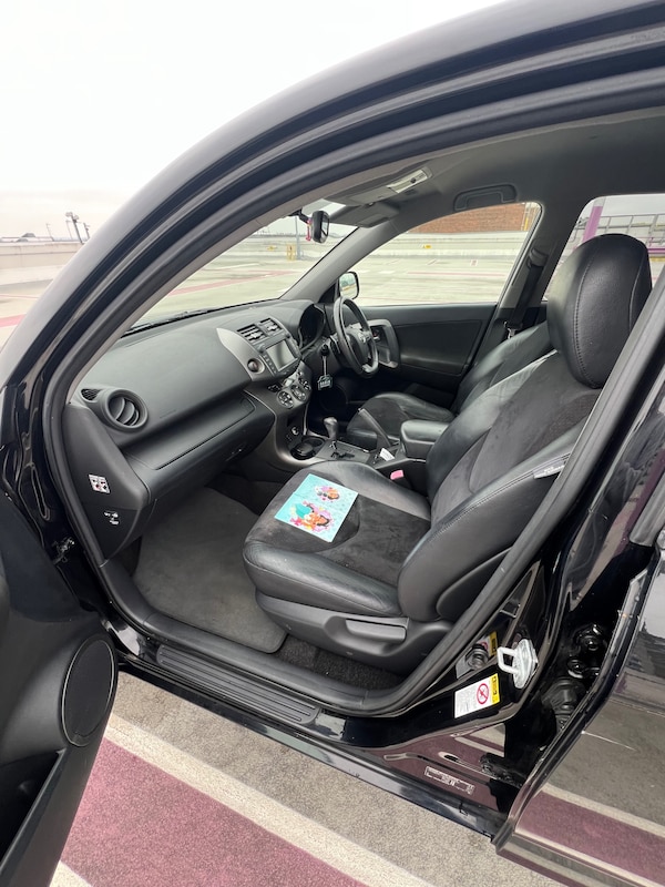 Used Toyota RAV4 2010 for sale - 76246043: Photo 14