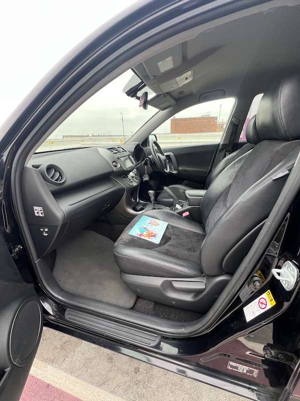 Used Toyota RAV4 2010 for sale - 76246043: Photo 16