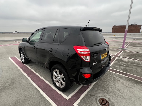 Used Toyota RAV4 2010 for sale - 76246043: Photo 30
