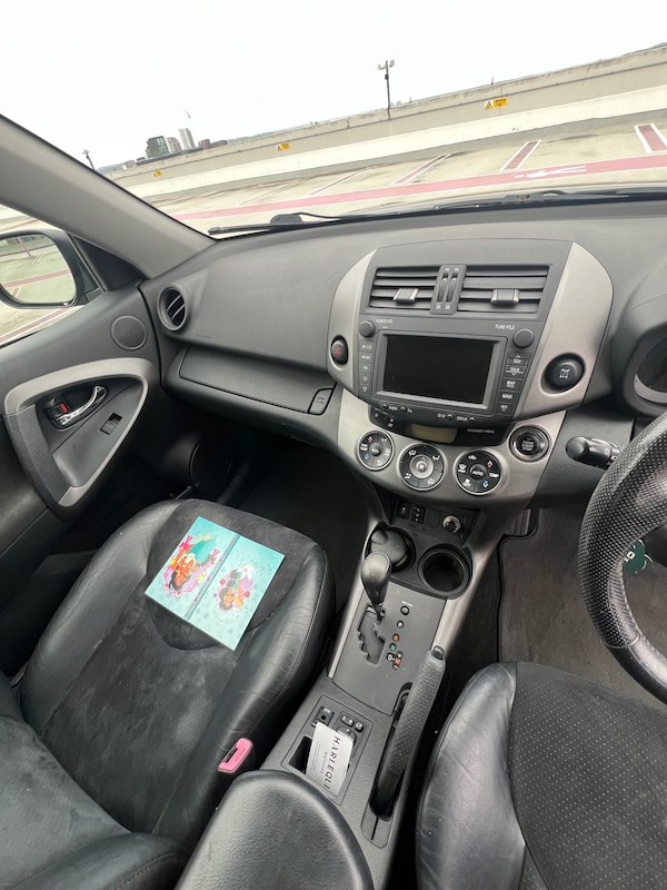 Used Toyota RAV4 2010 for sale - 76246043: Photo 44