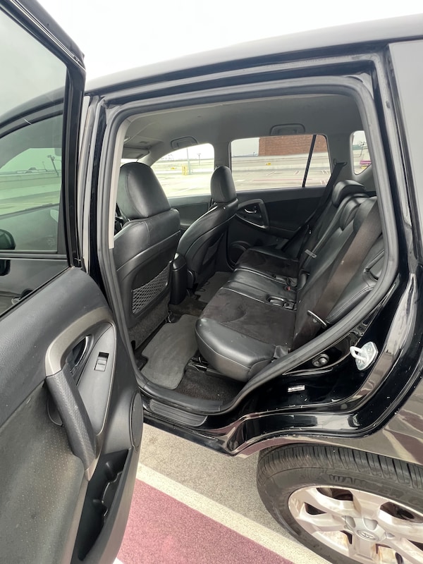 Used Toyota RAV4 2010 for sale - 76246043: Photo 49