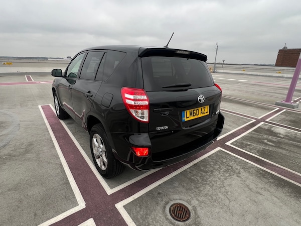Used Toyota RAV4 2010 for sale - 76246043: Photo 6