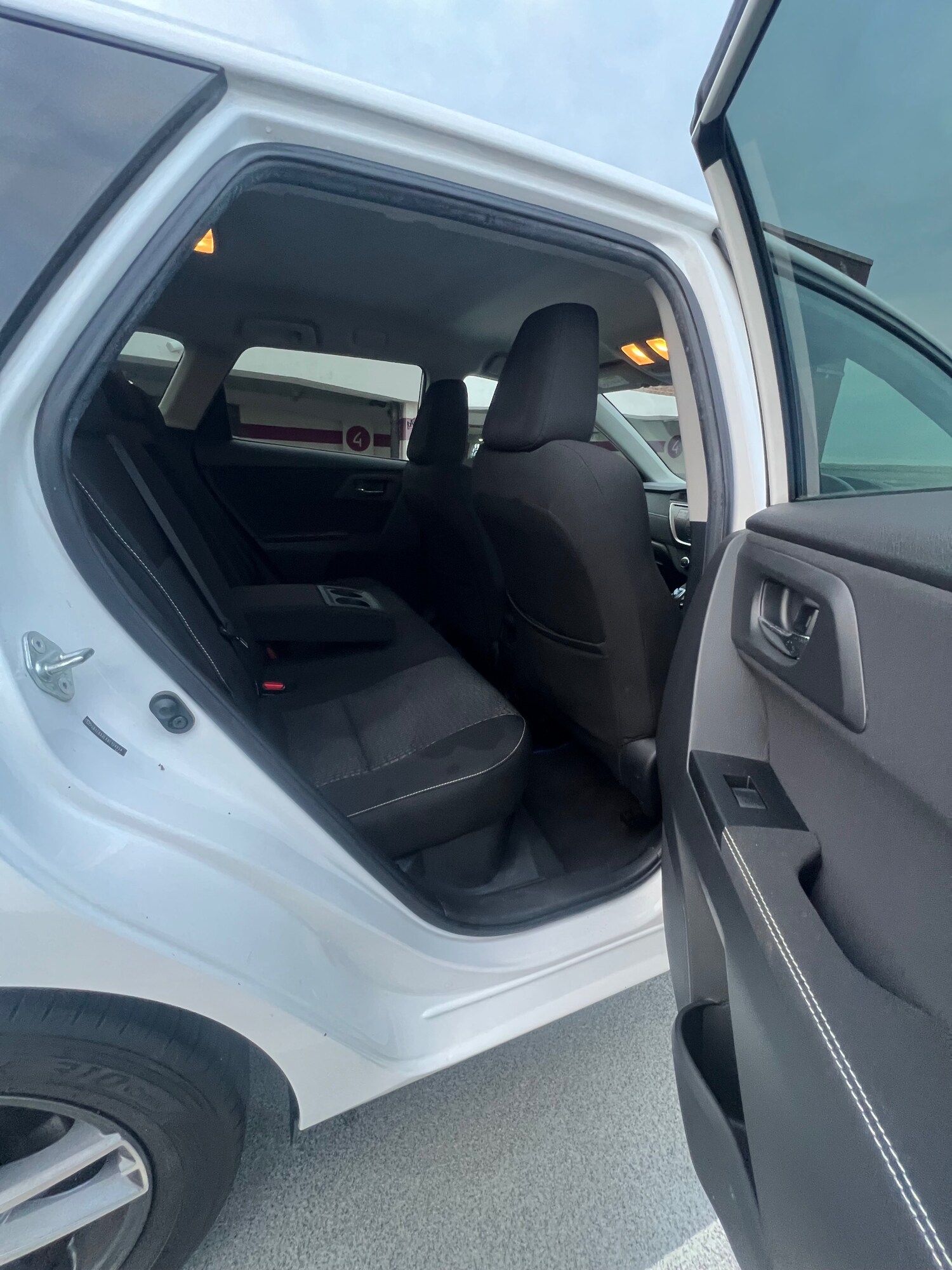 Used Toyota Auris 2014 for sale - 77760642: Photo 15