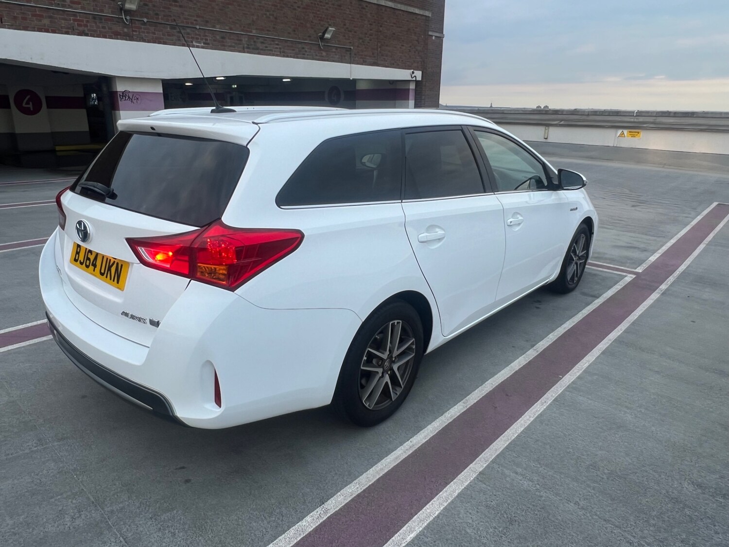 Used Toyota Auris 2014 for sale - 77760642: Photo 9