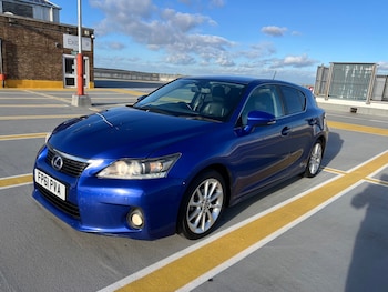 Used Lexus CT 2011 for sale - 76414980: Photo