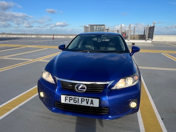 Used Lexus CT 2011 for sale - 76414980: Photo