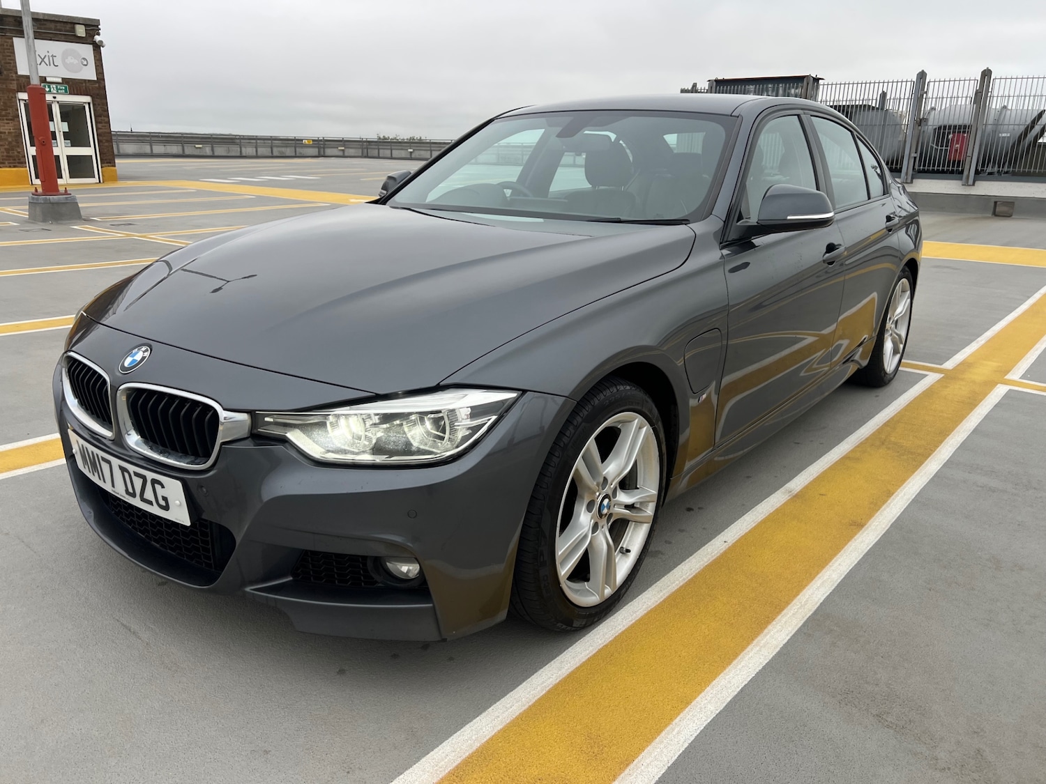 Used BMW 3 Series 2017 for sale - 76268778: Photo 1