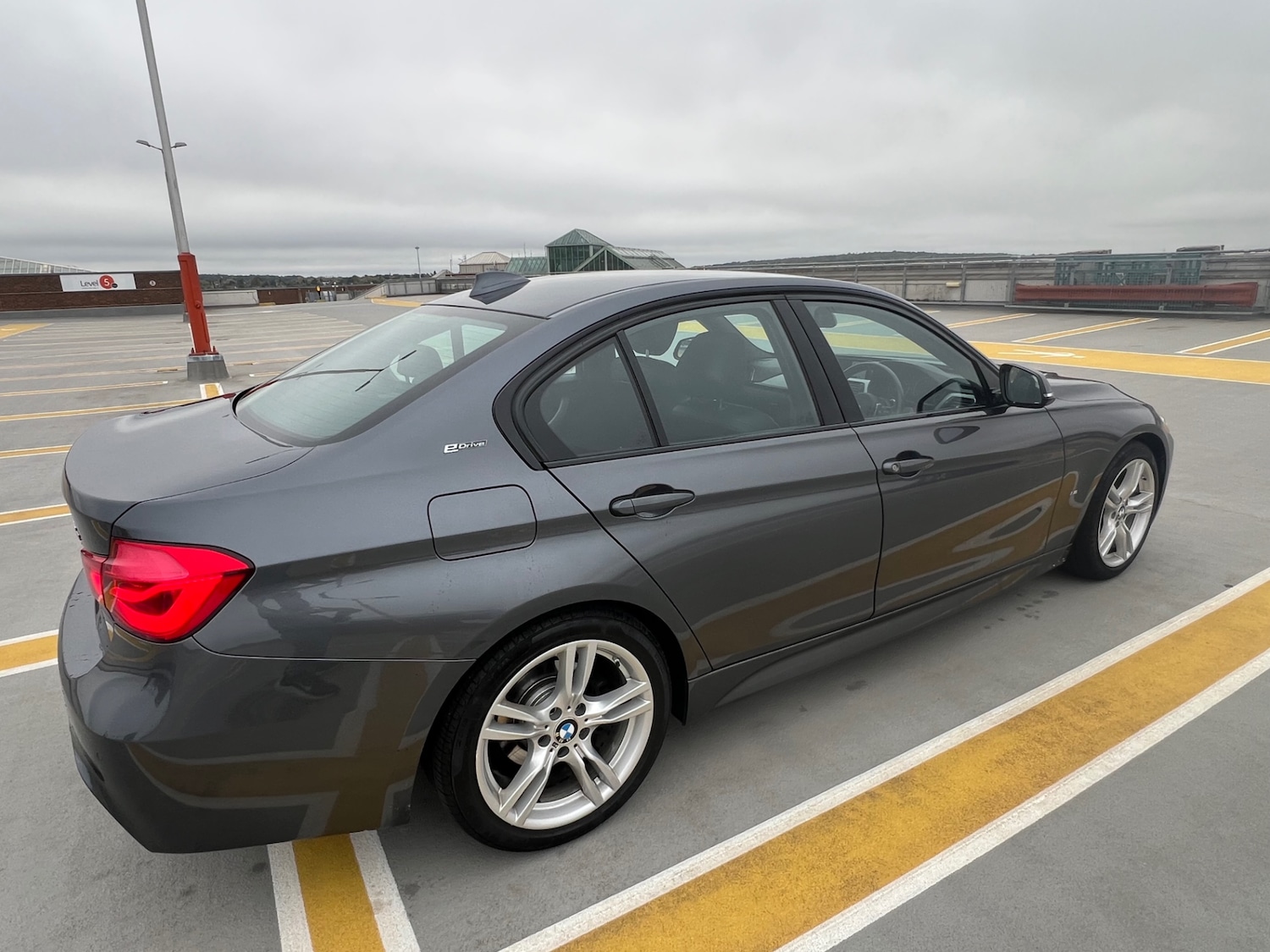 Used BMW 3 Series 2017 for sale - 76268778: Photo 39