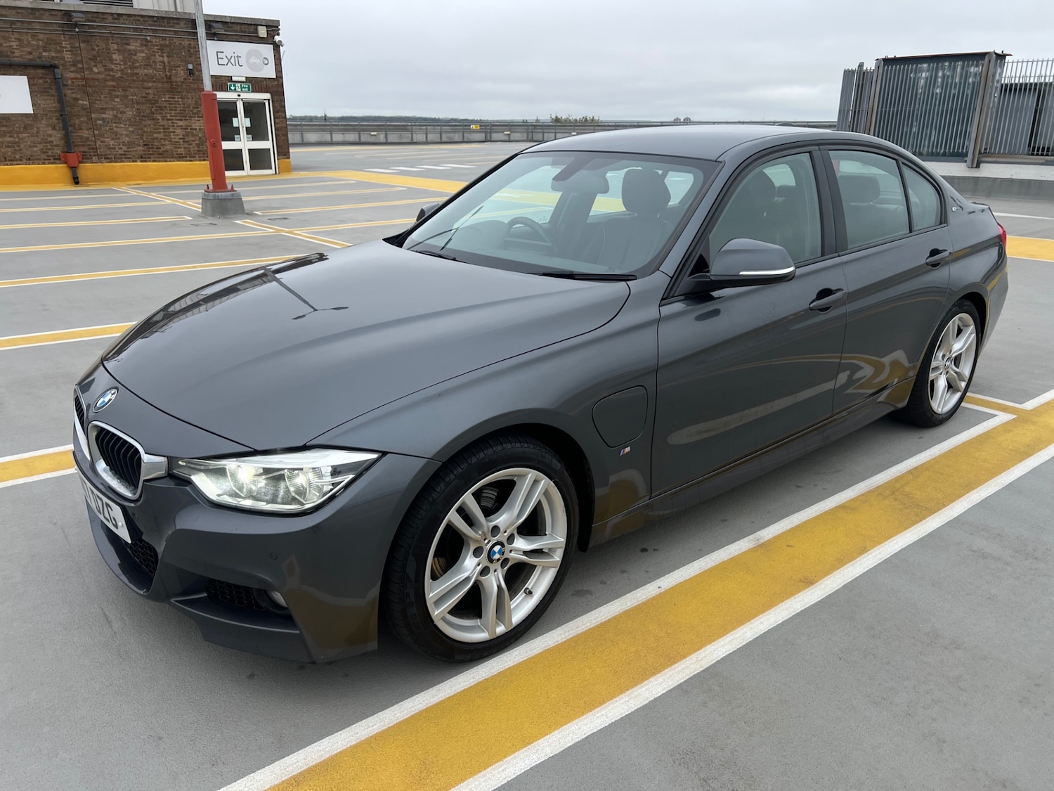 Used BMW 3 Series 2017 for sale - 76268778: Photo 4