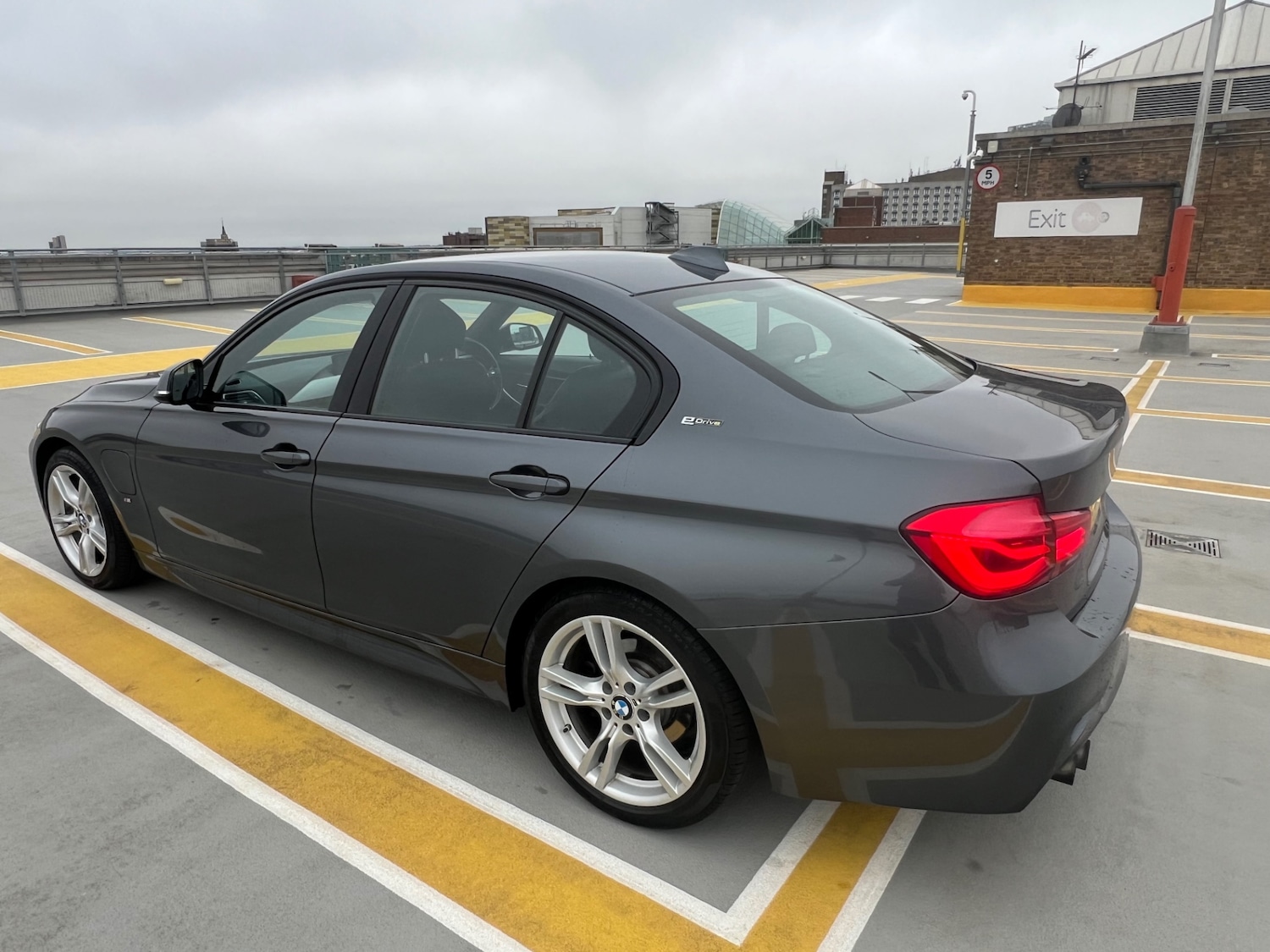 Used BMW 3 Series 2017 for sale - 76268778: Photo 6