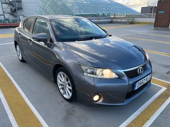 2012 (62) - 200h 1.8 Luxury 5dr CVT Auto