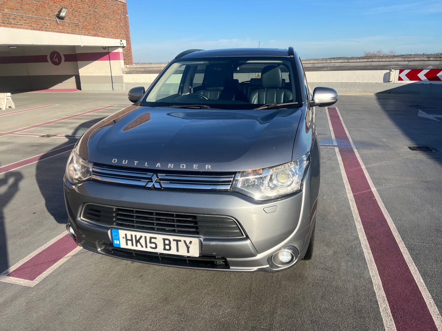 Used Mitsubishi Outlander 2015 for sale - 76896877: Photo 3