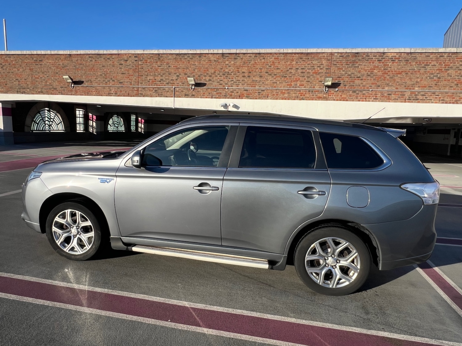 Used Mitsubishi Outlander 2015 for sale - 76896877: Photo 4