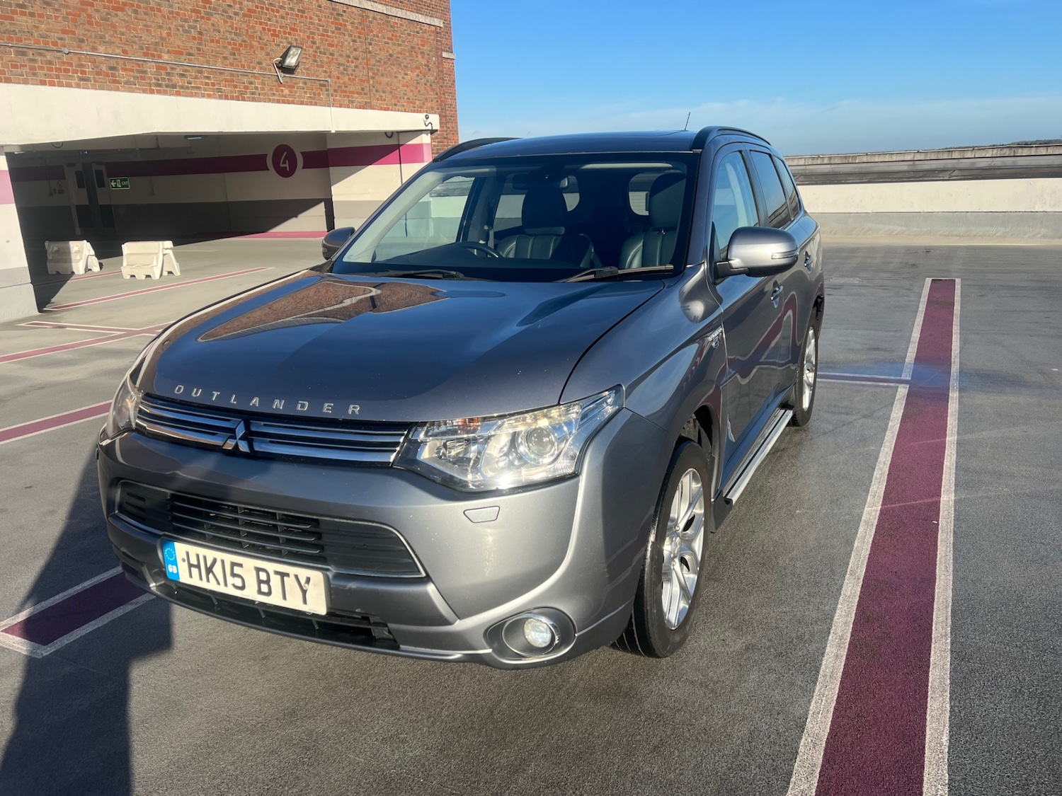 Used Mitsubishi Outlander 2015 for sale - 76896877: Photo 42