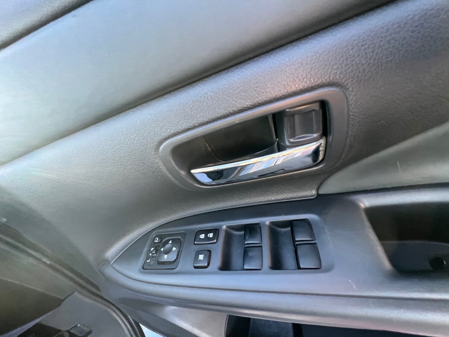 Used Mitsubishi Outlander 2015 for sale - 76896877: Photo 45