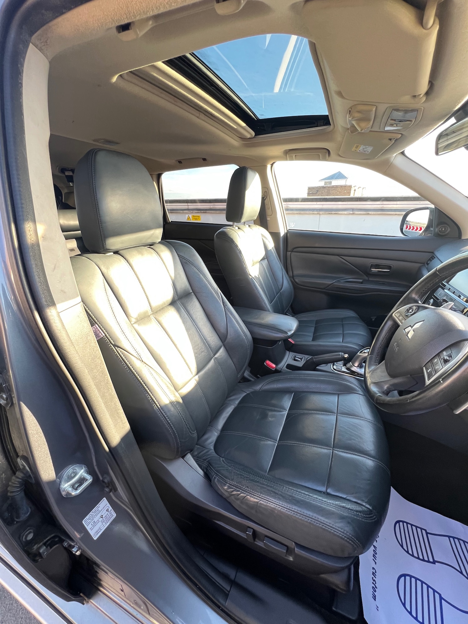 Used Mitsubishi Outlander 2015 for sale - 76896877: Photo 51