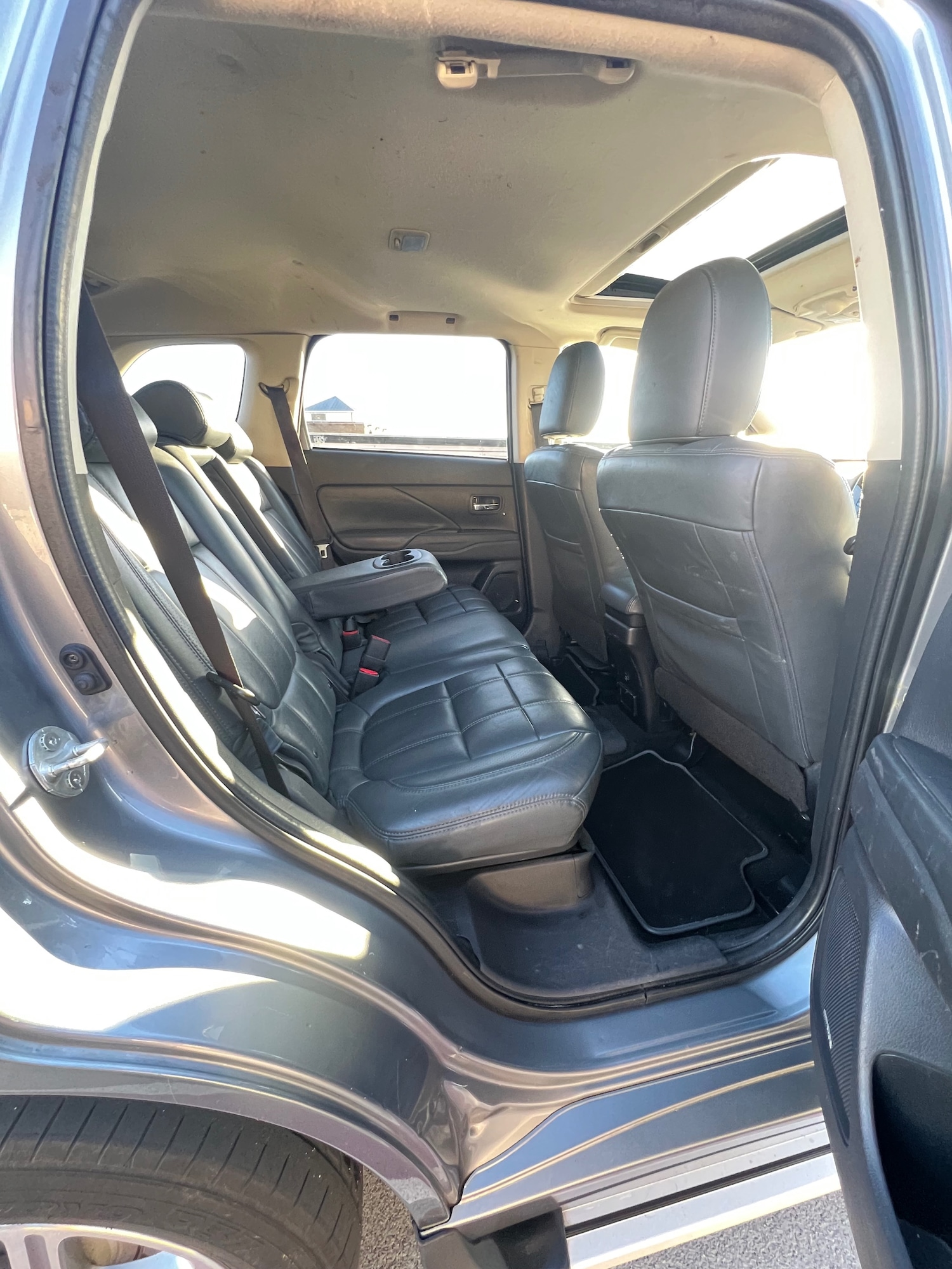 Used Mitsubishi Outlander 2015 for sale - 76896877: Photo 54