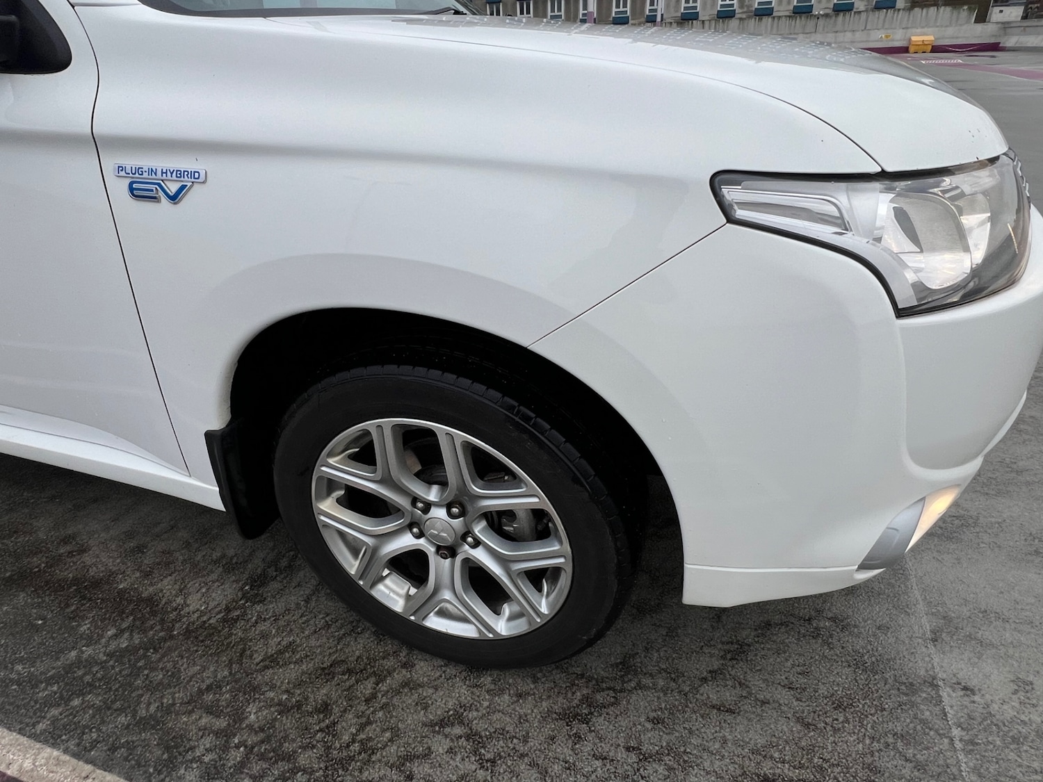 Used Mitsubishi Outlander 2015 for sale - 77284000: Photo 3