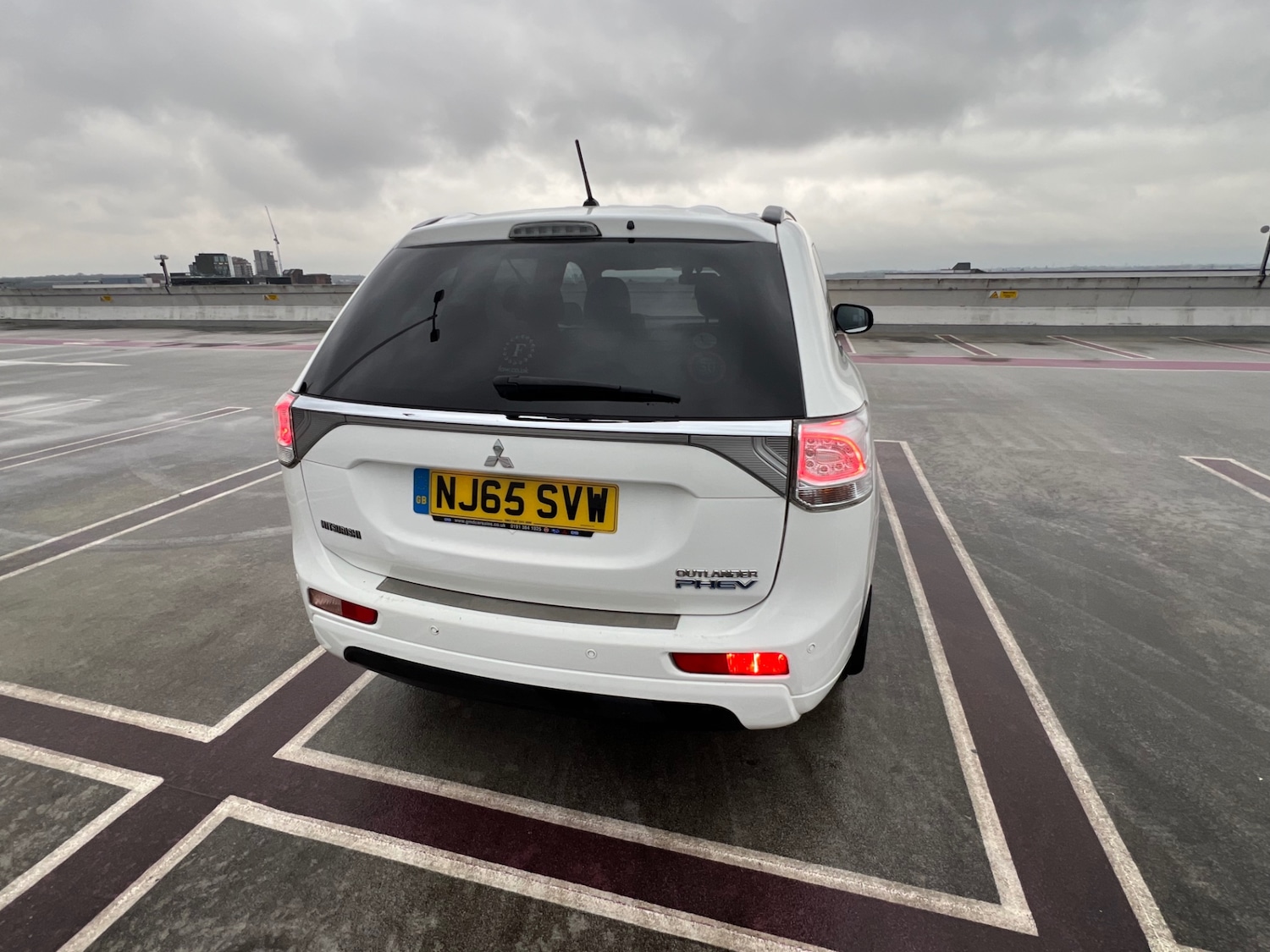 Used Mitsubishi Outlander 2015 for sale - 77284000: Photo 33