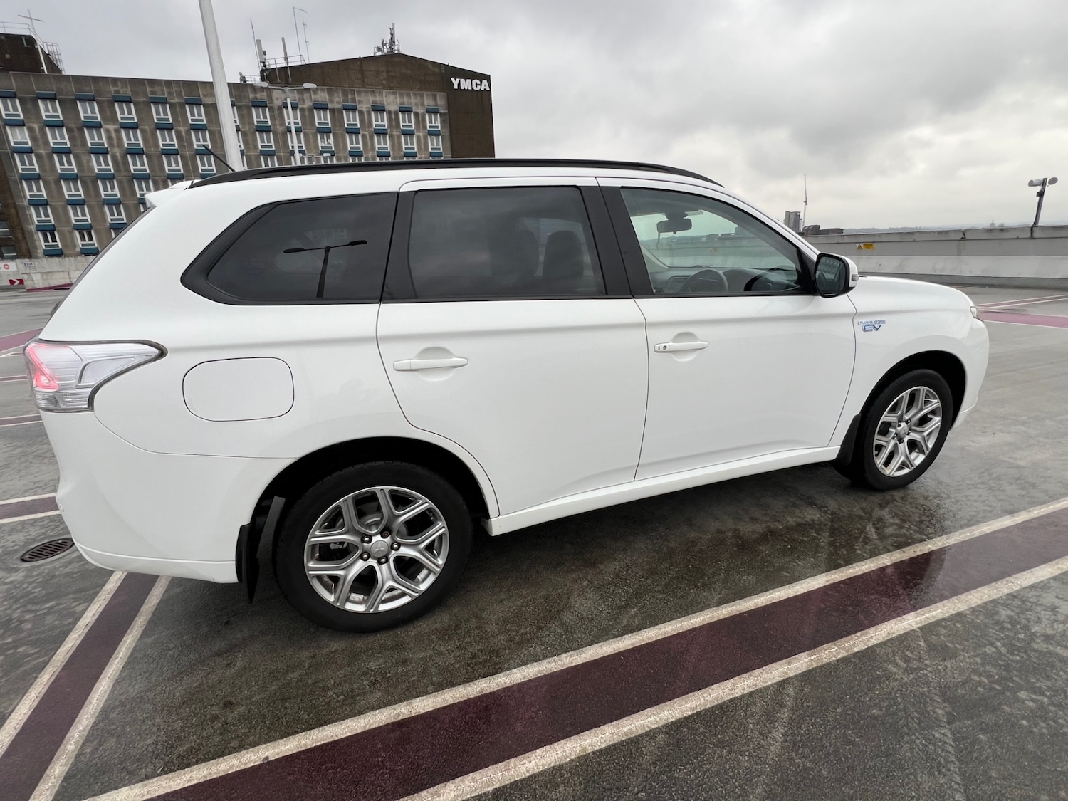 Used Mitsubishi Outlander 2015 for sale - 77284000: Photo 37