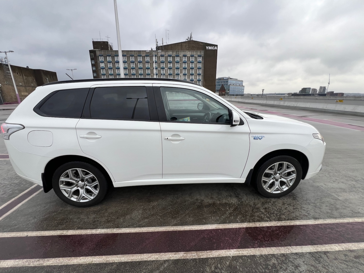 Used Mitsubishi Outlander 2015 for sale - 77284000: Photo 38