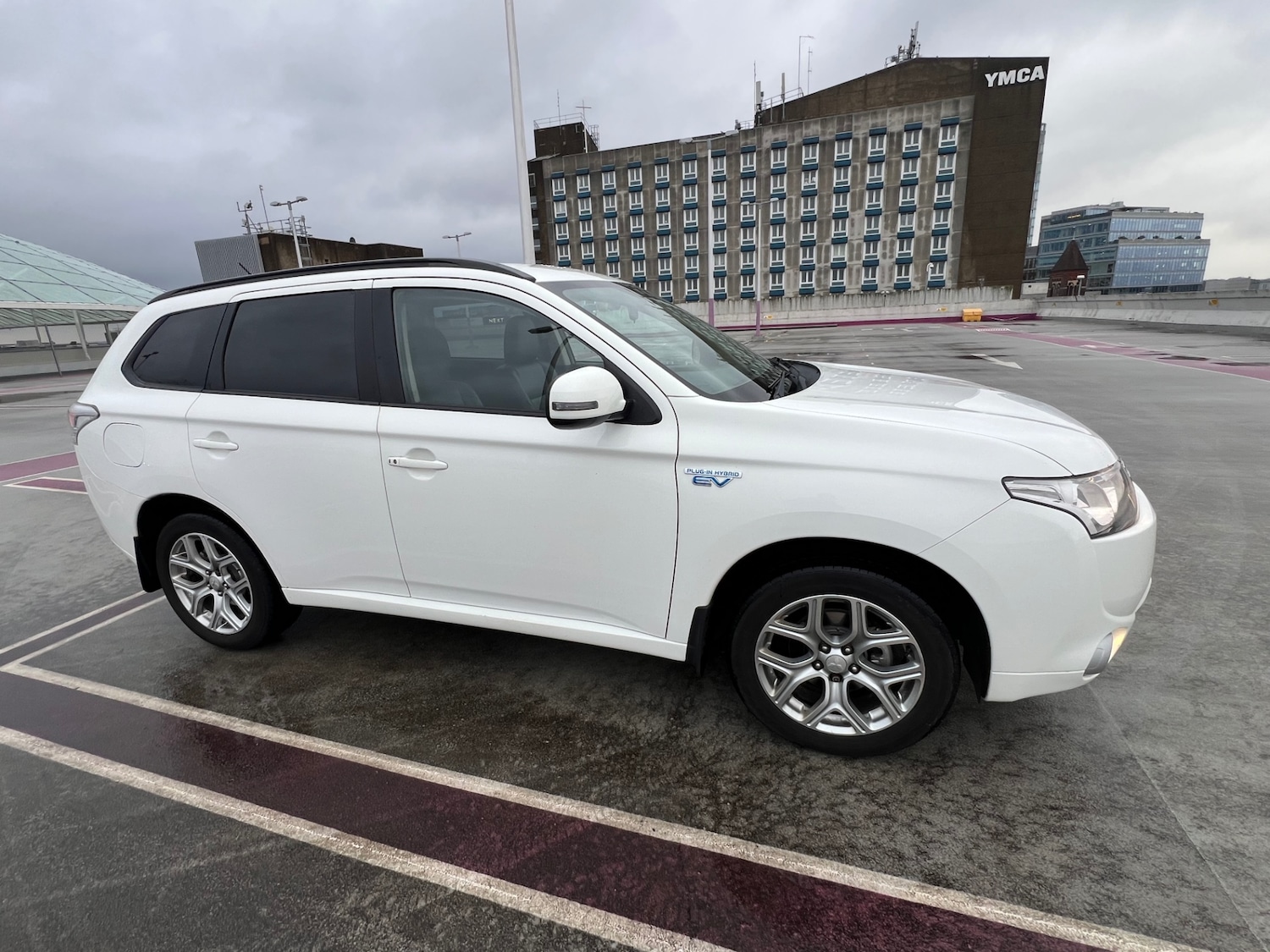 Used Mitsubishi Outlander 2015 for sale - 77284000: Photo 40