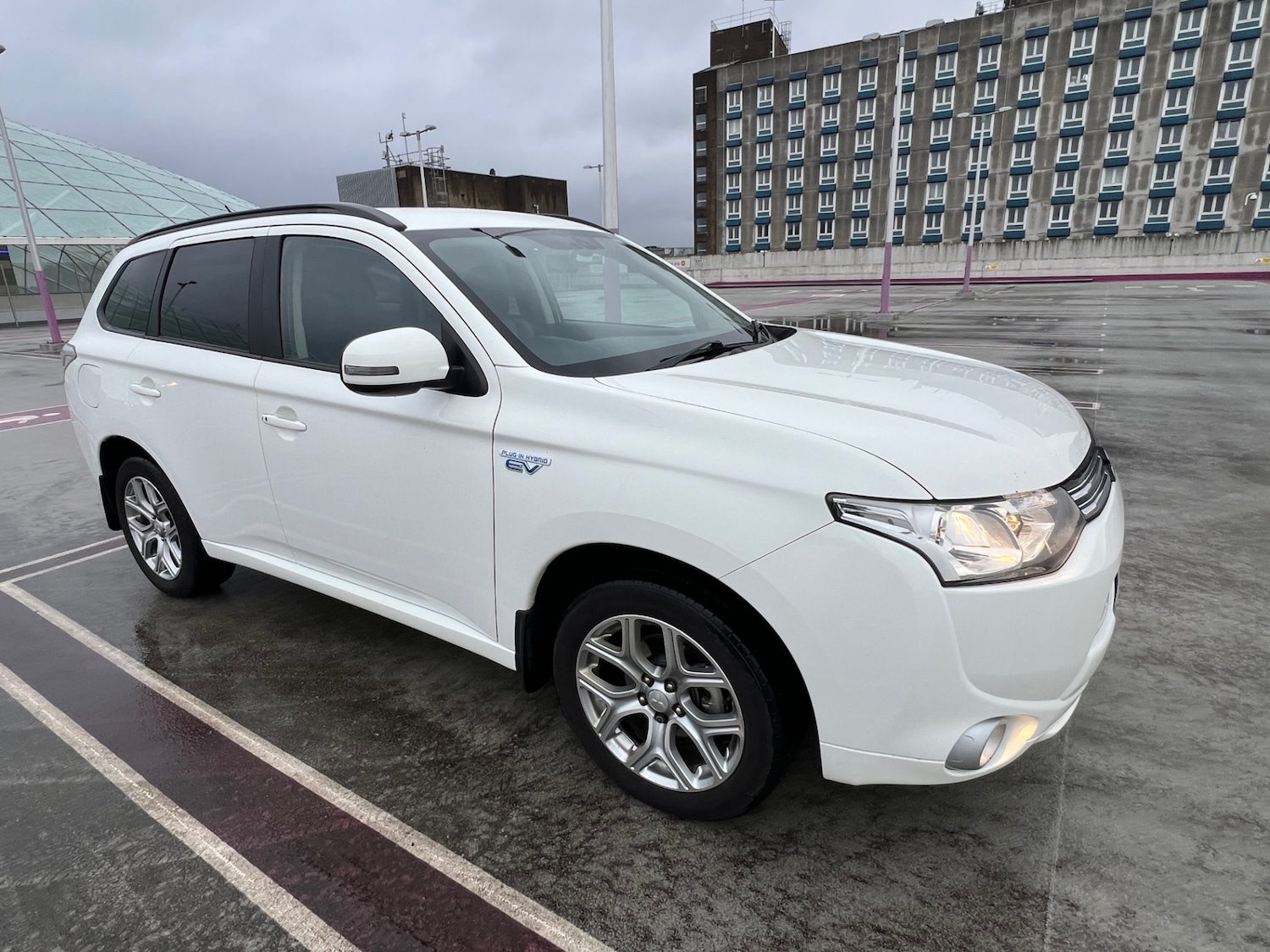 Used Mitsubishi Outlander 2015 for sale - 77284000: Photo 41