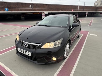 2013 (13) - 200h 1.8 Luxury 5dr CVT Auto