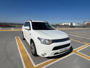 Mitsubishi - Outlander