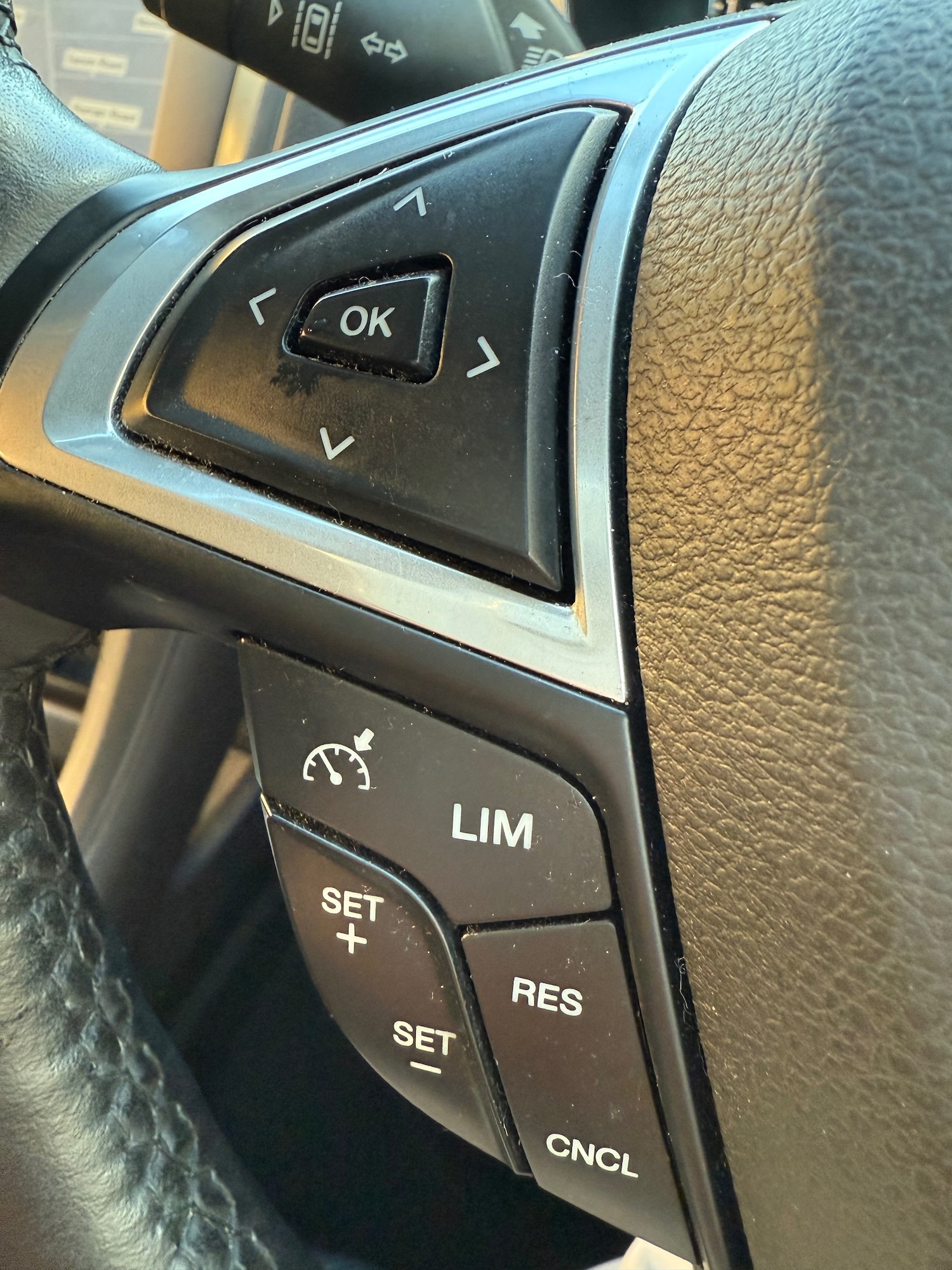 Used Ford Mondeo 2015 for sale - 76100654: Photo 16