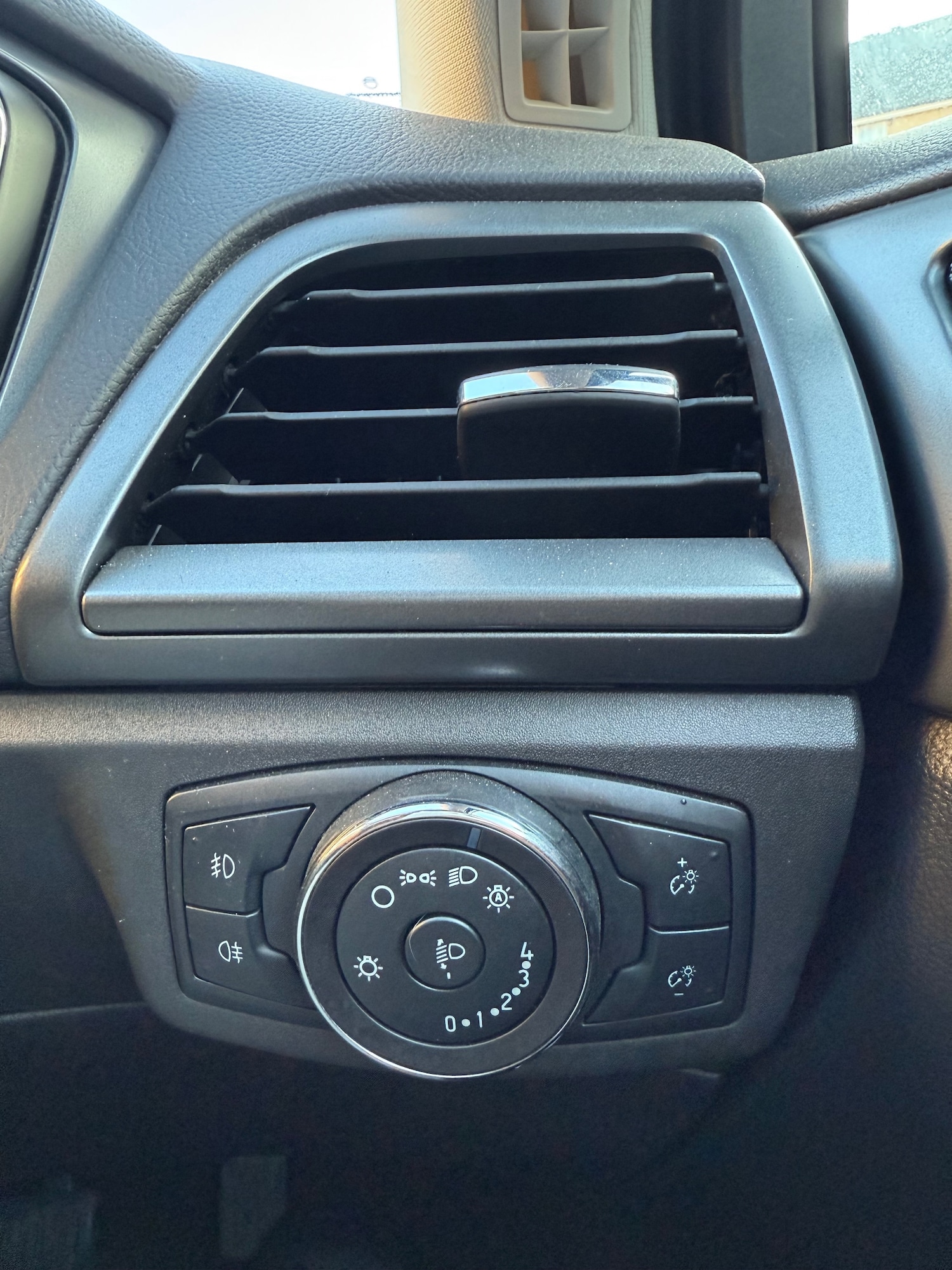 Used Ford Mondeo 2015 for sale - 76100654: Photo 18