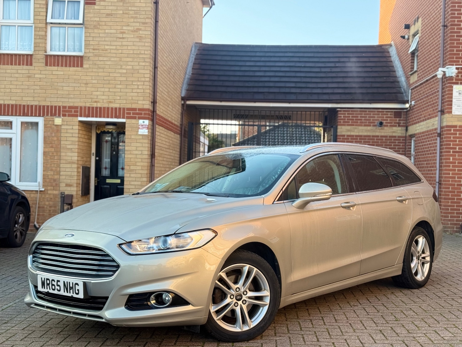 Used Ford Mondeo 2015 for sale - 76100654: Photo 3