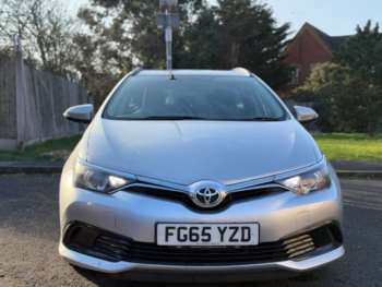 Used Toyota Auris 2015 for sale - 73757102: Photo