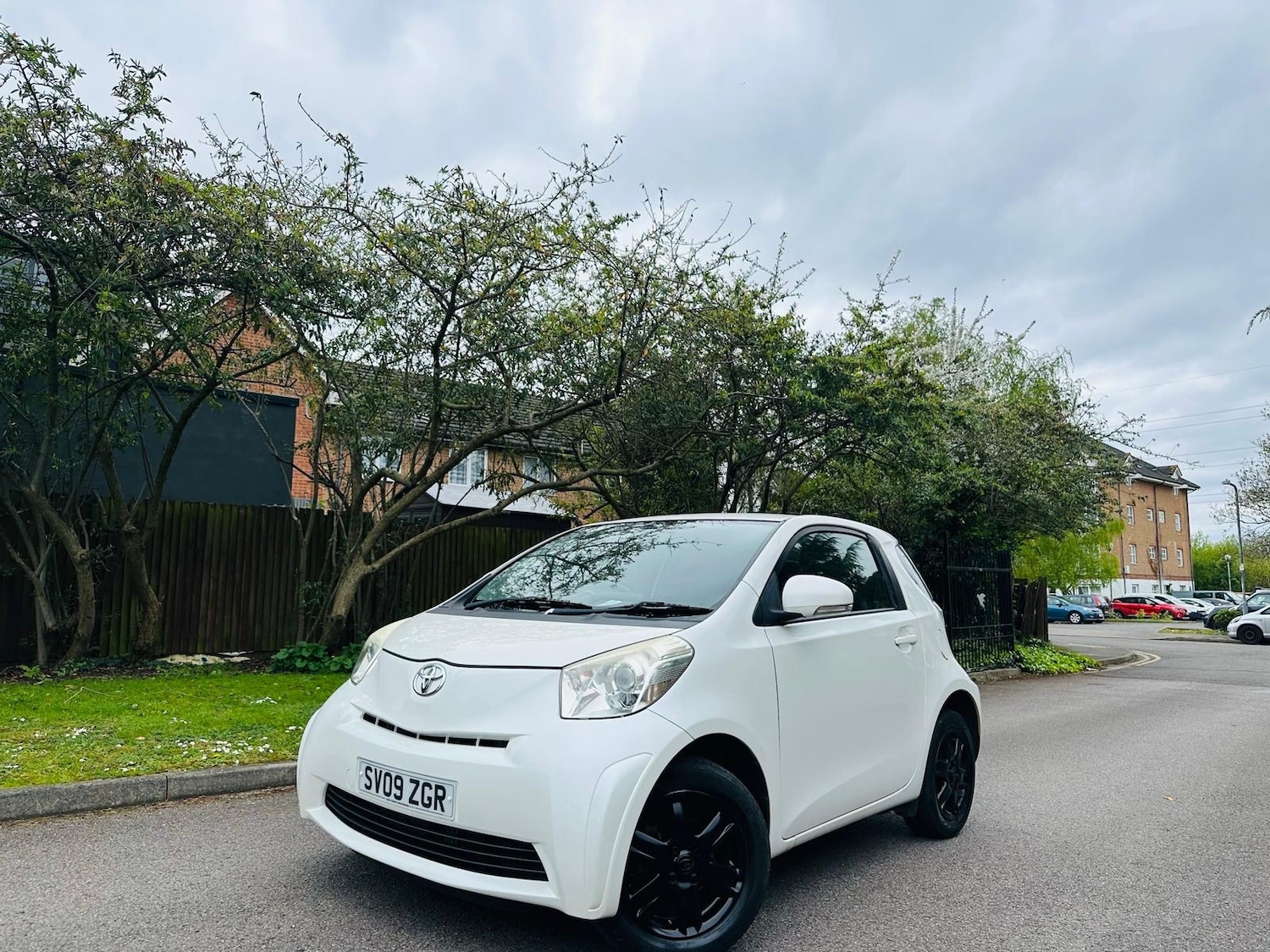 Used Toyota IQ 2009 for sale - 76350668: Photo 1